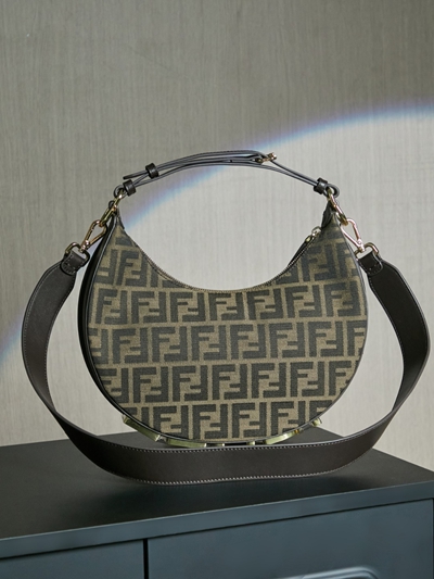 フェンディバッグ内部構造